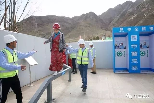 全景观看世界顶级博物馆,航拍飞越千山万水长视频