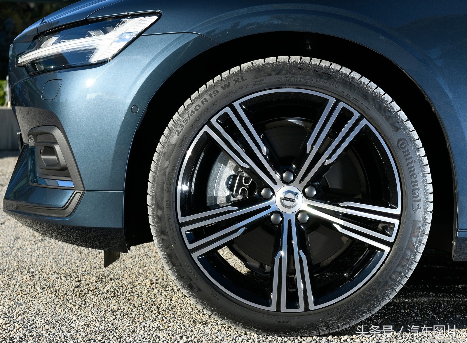 沃尔沃旅行车v60落地价,沃尔沃v60二手值得买吗