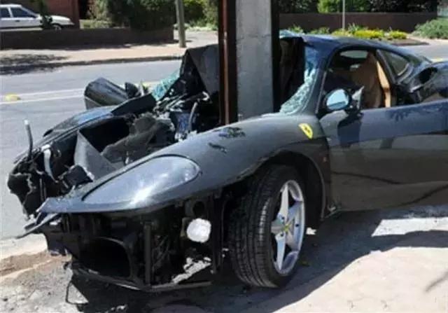 龟速侠对战闪电侠,光速侠vs闪电侠