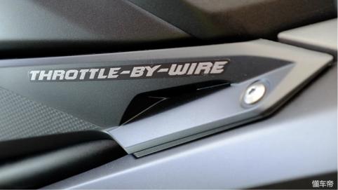 本田cbr250rr四缸水冷跑车,本田cbr250rr是街跑吗