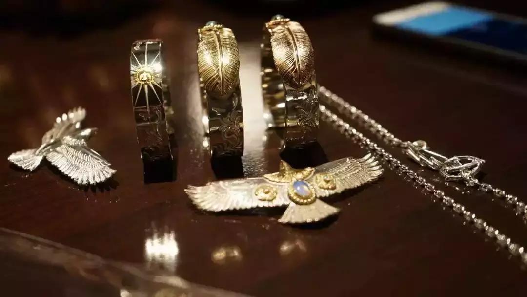 999纯银项链余文乐,林俊杰余文乐手表