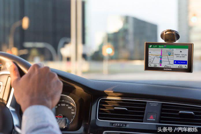 汽车导航有没有必要贴膜,汽车自带导航特别难用