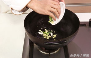 豌豆烧冬笋香菇怎么做好吃,冬笋最好吃的做法家常菜