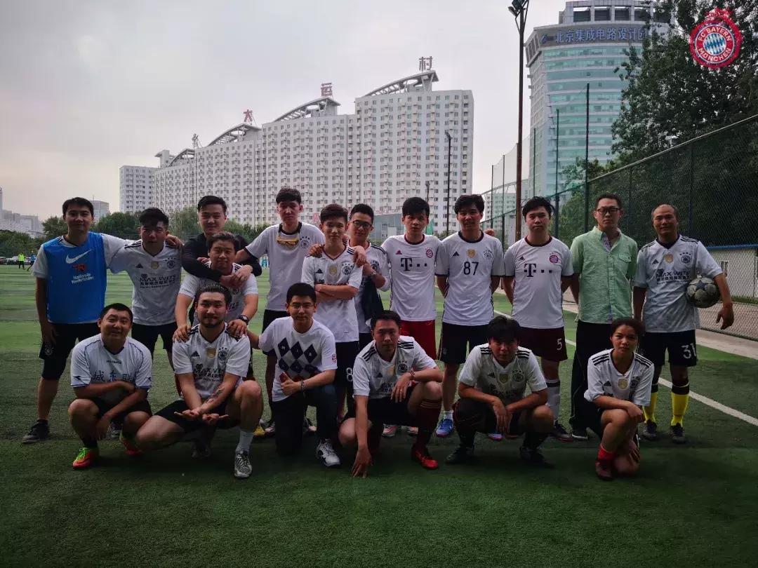 拜仁球迷队：希望之星闪耀而出中国拜仁有救了！超时空同居