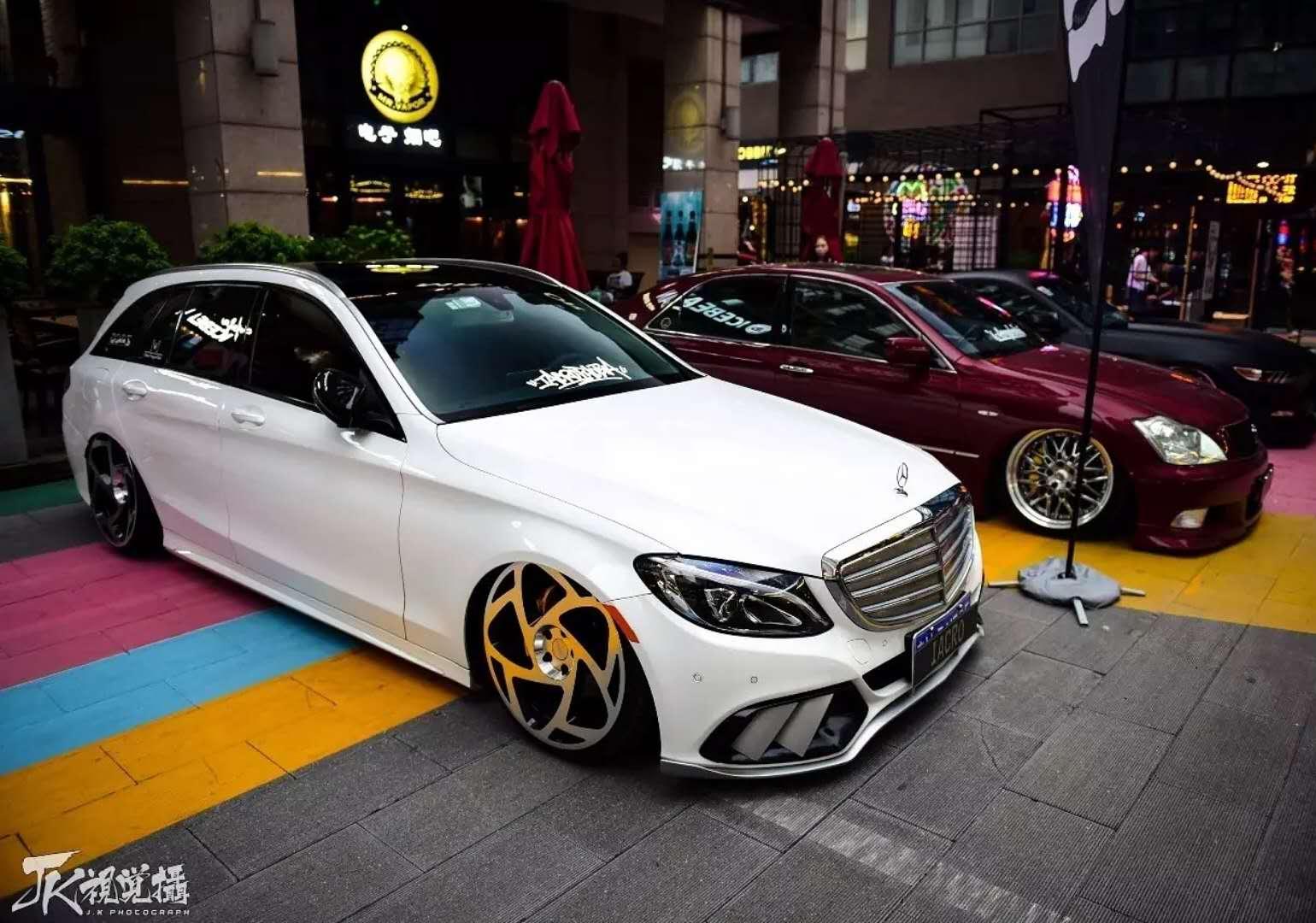 入手奔驰c级旅行版,奔驰c级旅行版哪个最值得买