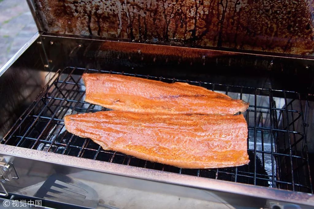 虹鳟鱼冒充三文鱼图片,虹鳟鱼冒充三文鱼处罚案例