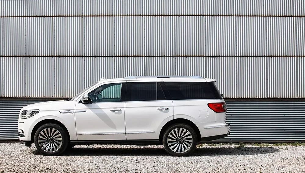 林肯20万至30万的SUV,最新款林肯领航员太霸气了