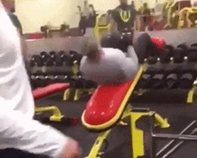 无器材初学者健身一周训练表,没有基础的健身教练怎么学