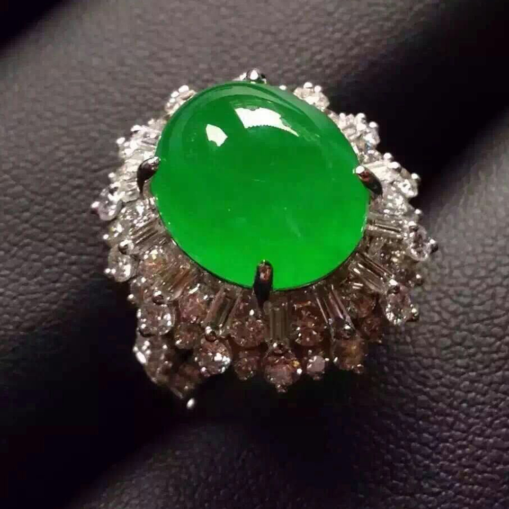 翡翠灯光鉴别真假,影响翡翠质地的因素有哪些