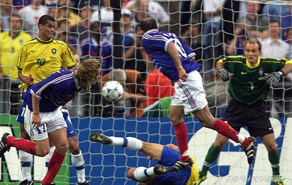 齐达内的又一次转身留给世界的感叹号