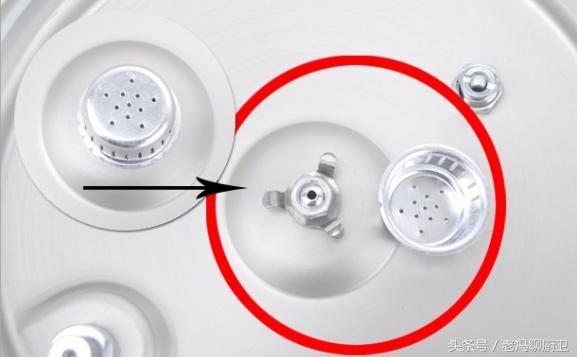 高压锅红色按钮弹起来怎么办,高压锅红色按钮弹起了就是上气么