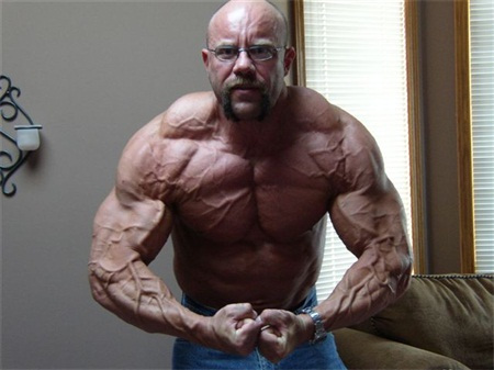 健身肌肉男手臂青筋,健身肌肉男腹肌涌动