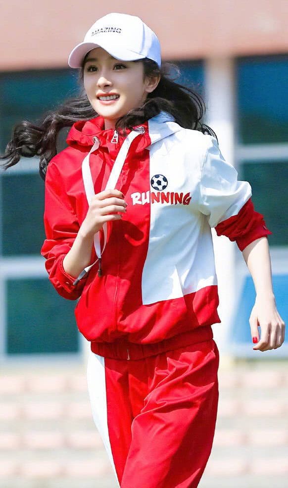 杨幂上跑男的个人照,杨幂上了哪几期跑男