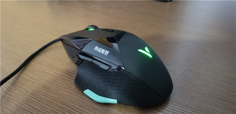 雷柏vt900跟g502哪个好,雷柏vt900游戏鼠标