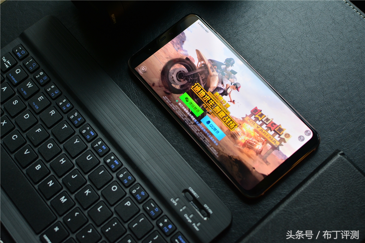 堪称国产版iPhoneX，全新配色加持，小米8金色版开箱简评！