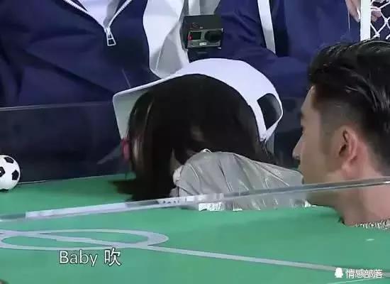 奔跑吧第四季baby和郑恺的小举动,奔跑吧baby和郑恺的精彩时刻