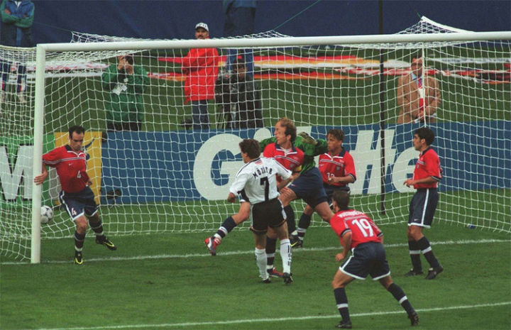 世界杯战役完整版,世界杯经典战役1998