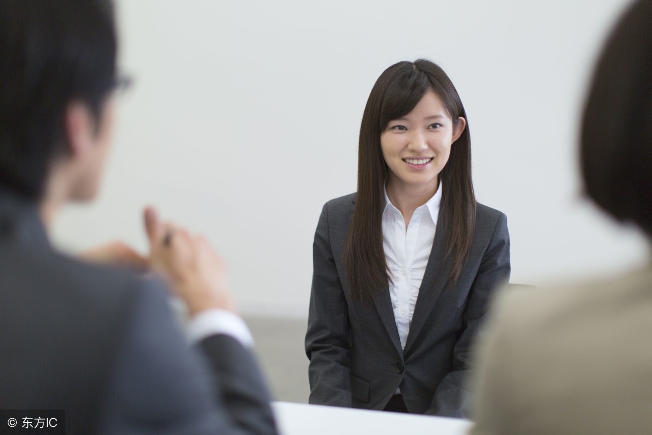 面试拉链开了你怎么回答,如何委婉的询问老板是否录用你