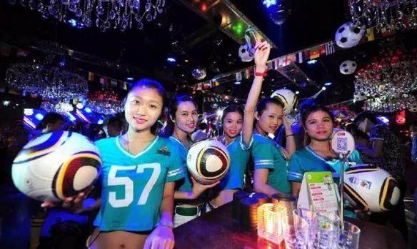 狂欢盛夏夜！2018德阳经开区世界杯啤酒嘉年华FUN释嗨！