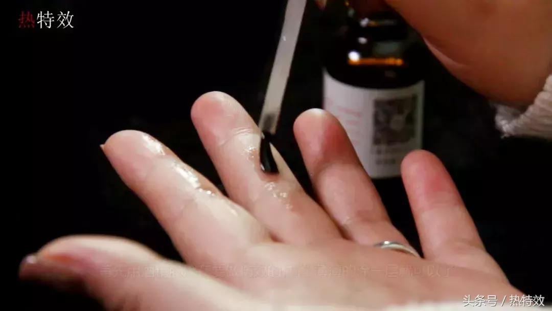 化这个妆自拍代价有点大,你想不想试试,手指肚划伤教程