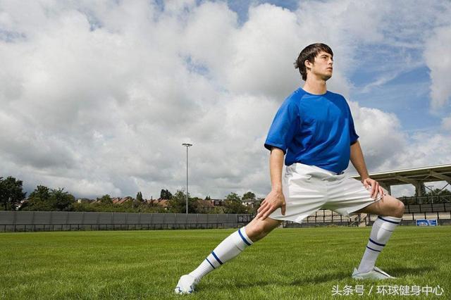 踢球赛前要干什么,踢球运动前热身