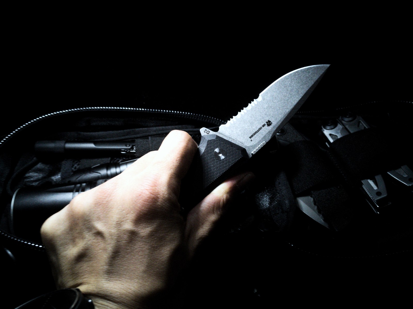 汉道洛克折叠刀钛合金版,汉道洛克刀镂空手柄好吗