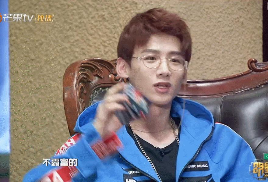 自带服装进组的明星,自带道具进组拍戏的女明星