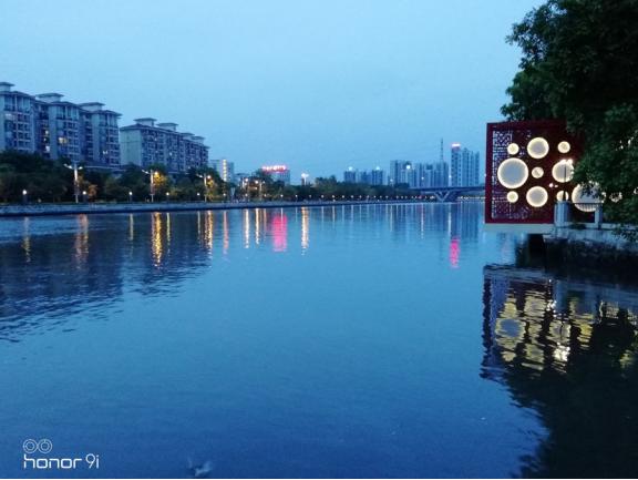 荣耀9i上手测评,荣耀9的4个缺点你能接受吗