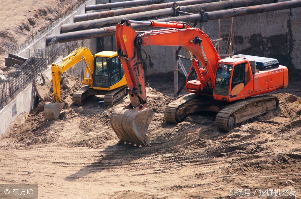 学挖机司机,挖机新手驾驶员怎么练技术