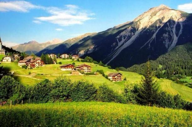 赵丽颖林更新《楚乔传》，赵丽颖被狼追杀，景点原来是这里！