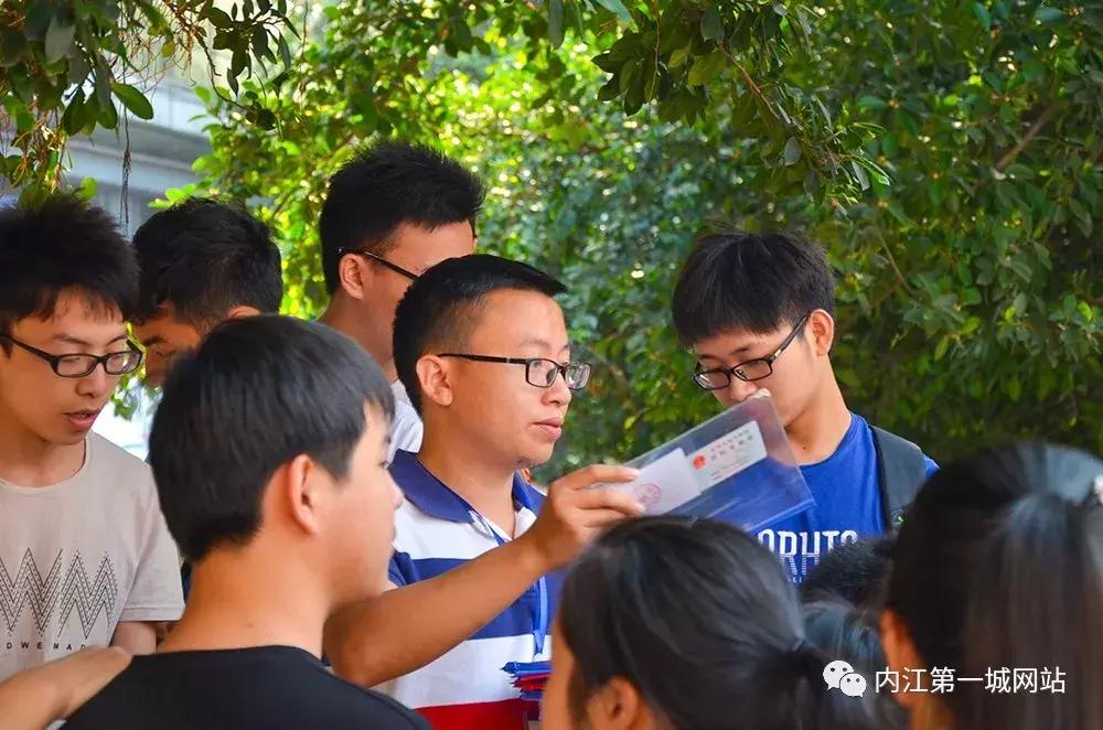 内江翔龙中学高考图片,内江翔龙中学高考现场