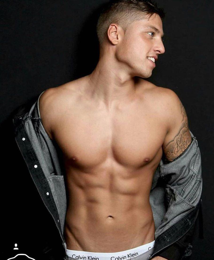 八块腹肌才完美吗,八块腹肌练出来这力气大不大