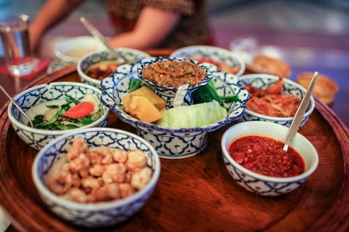 清迈必吃美食记,昆明美食攻略清迈