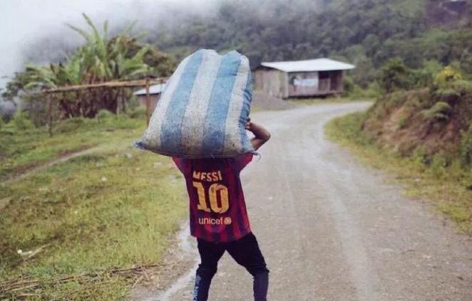 世界杯阿根廷夺冠瞬间梅西,世界杯决赛阿根廷队夺冠梅西圆梦