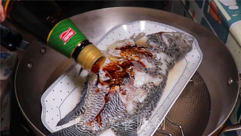 清蒸鱼的正宗做法简单又好吃,清蒸鱼做法鲜嫩爽口