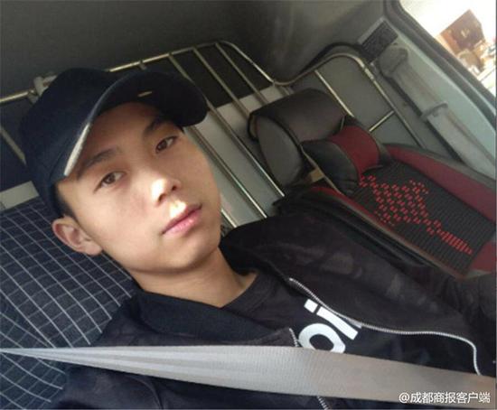 223岁小伙喝百草枯家属放弃治疗,小伙子喝下百草枯家人放弃治疗