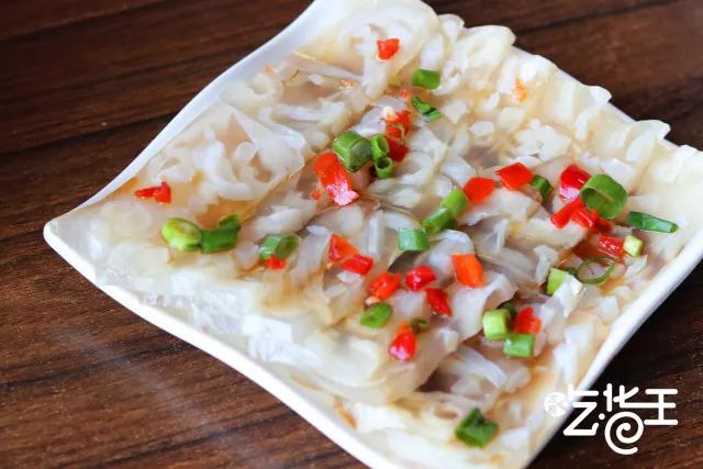 这家餐厅怎么做的如此火爆,这家餐厅的菜品丰富多样