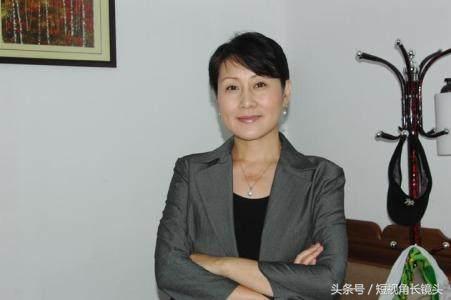 凯丽个人资料老公照片,凯丽和婆婆的照片