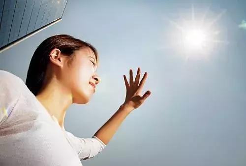 晒伤晒黑如何快速修复,晒黑晒伤后如何快速修复