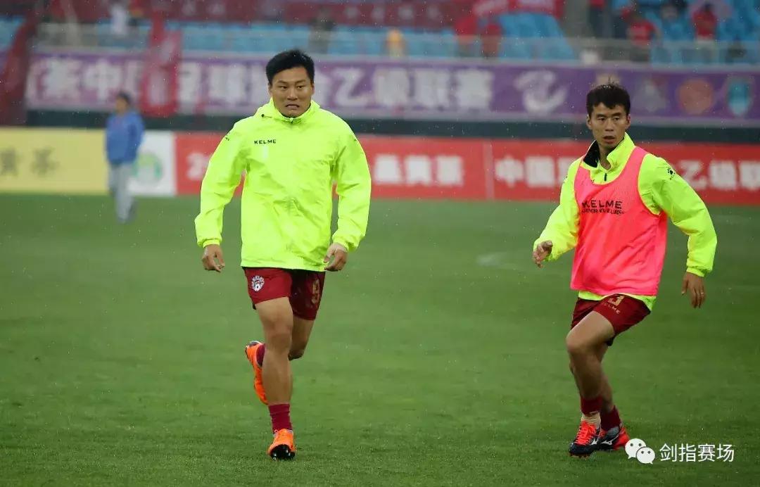 「图集」雨中狂胜！“雨神”淄博星期天5:0沈阳东进联赛首次连胜