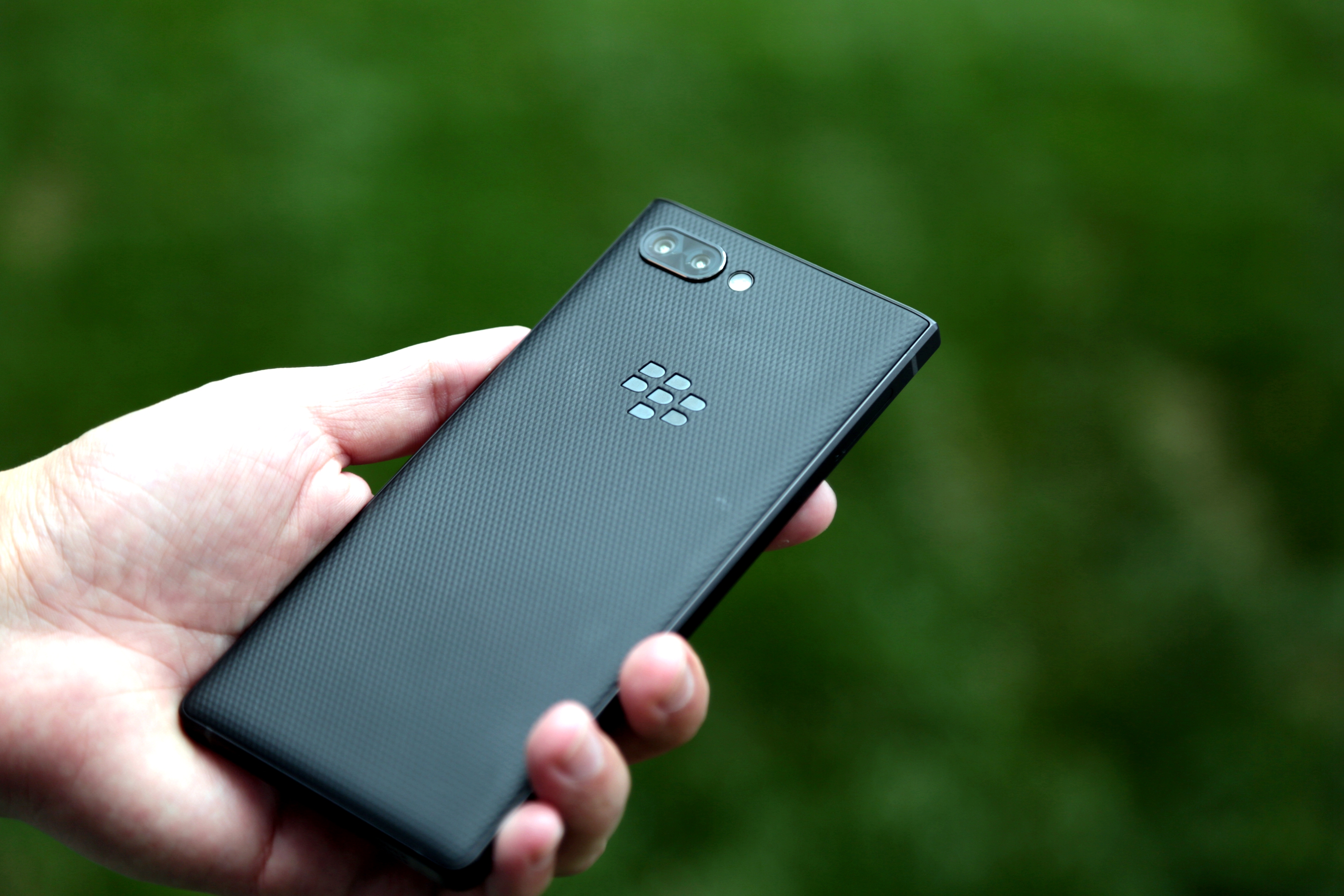 unihertzslim和黑莓key2,传承与专注的坚持黑莓key2轻体验