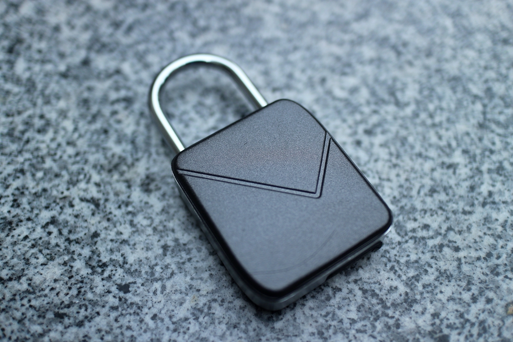 一指即开的指尖魔法沃圣指纹锁体验