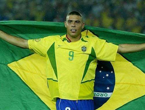 巴西足球十大巨星,与球王贝利同一时期的巴西球员