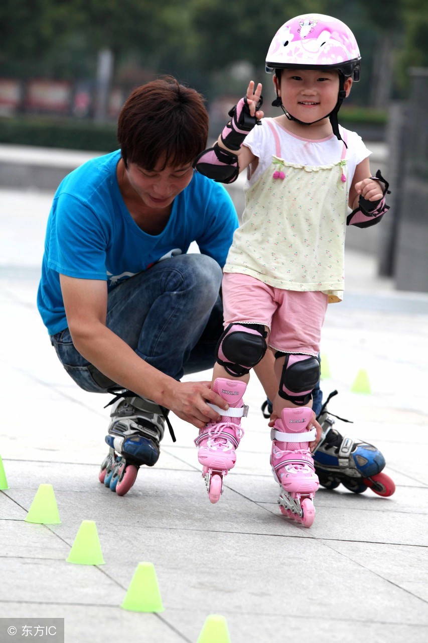 儿童初学轮滑要怎么选择轮滑鞋,轮滑入门如何挑选轮滑鞋