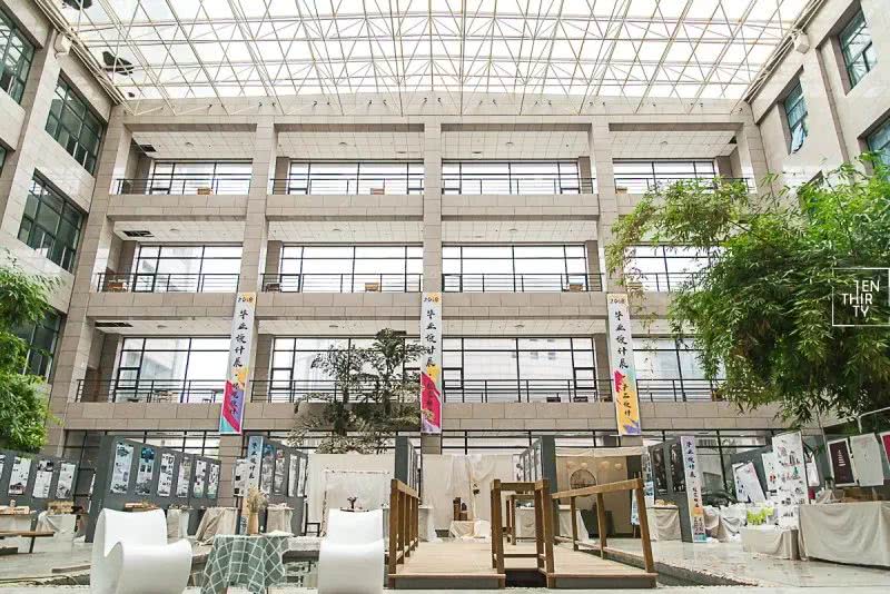 不在汉口的汉口学院，聚集了大花岭大学城最好吃的美食！