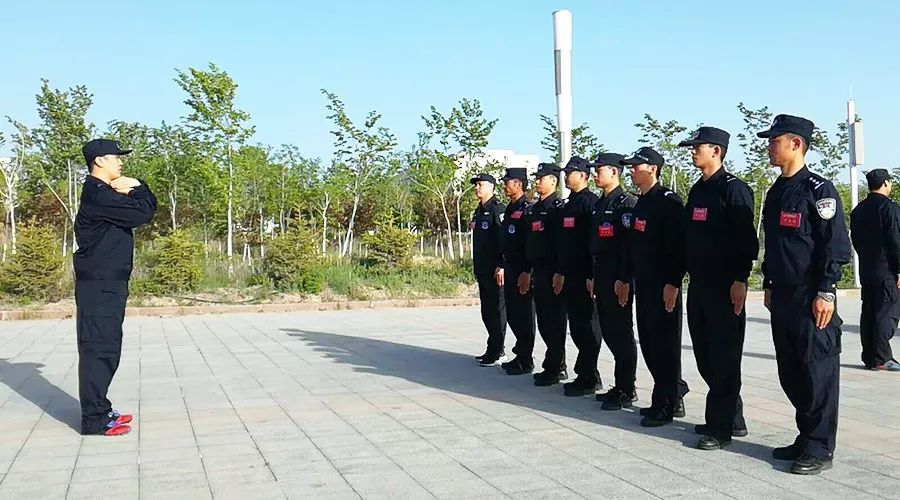 警务实战教官为民警讲授实战技能,警务实战教官需要具备哪些能力