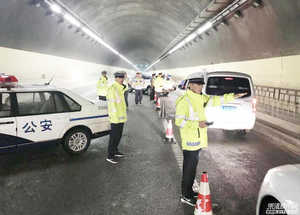 澶滄煡閰掗┚浜よ鎻愮ず,浜よ澶滄煡閰掗┚棰勫憡