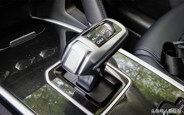 试驾哈弗h6国潮版1.5自动冠军版,2022款哈弗h6phev版试驾视频