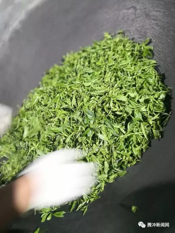 阿龙家的腾冲茶：在那些琥珀红茶水中邂逅它的灵魂