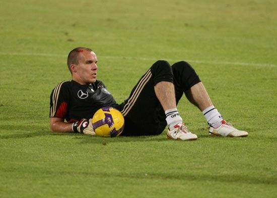 大张伟遭怼,大张伟调侃德国门将